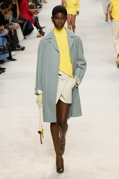 Look 40